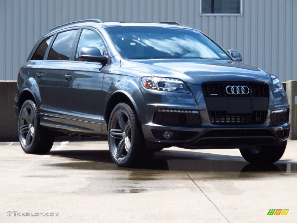 Daytona Gray Pearl Audi Q7