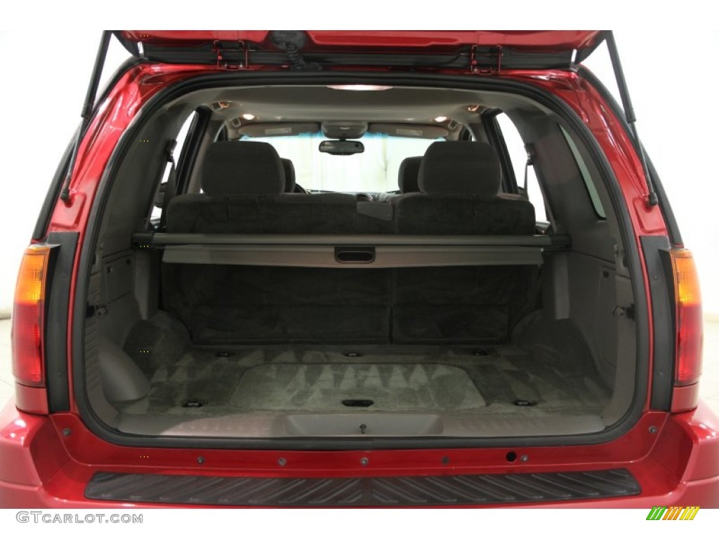 2002 GMC Envoy SLE 4x4 Trunk Photos