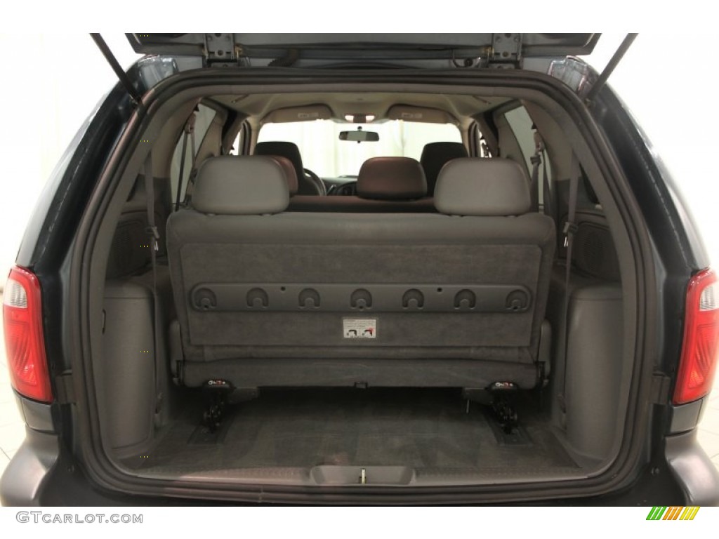 2005 Caravan SE - Magnesium Green Pearl / Medium Slate Gray photo #12