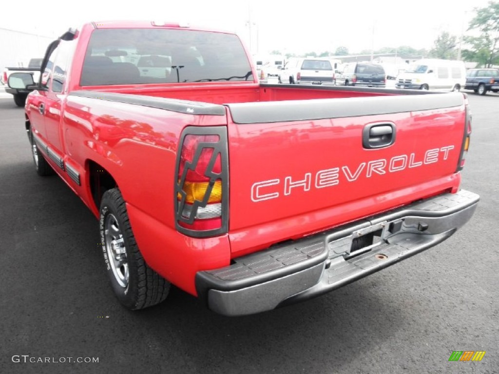2002 Silverado 1500 LS Extended Cab - Victory Red / Graphite Gray photo #16