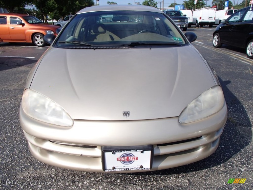 2000 Intrepid  - Champagne Pearl Metallic / Camel Tan photo #2