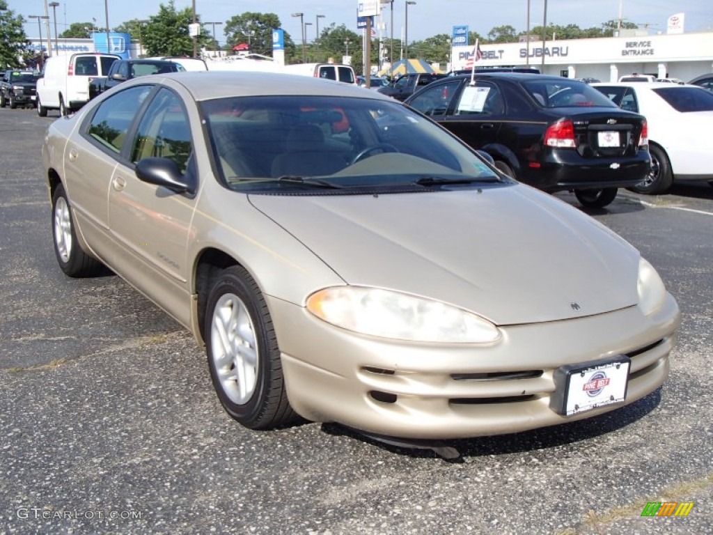 2000 Intrepid  - Champagne Pearl Metallic / Camel Tan photo #3