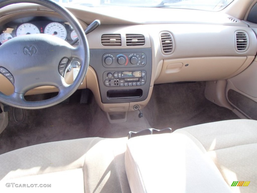2000 Intrepid  - Champagne Pearl Metallic / Camel Tan photo #12