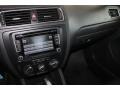 Black - Jetta SE Sedan Photo No. 16