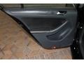 Black - Jetta SE Sedan Photo No. 32