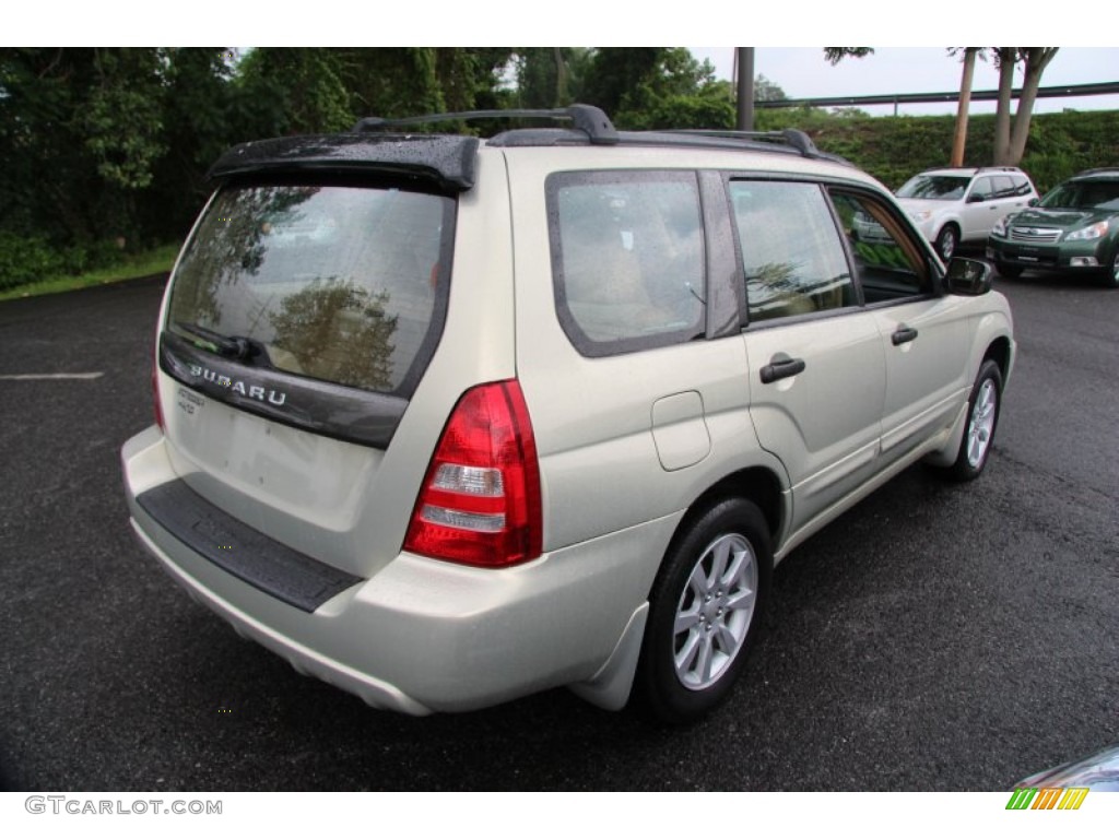 2005 Forester 2.5 XS - Champagne Gold Opalescent / Beige photo #6