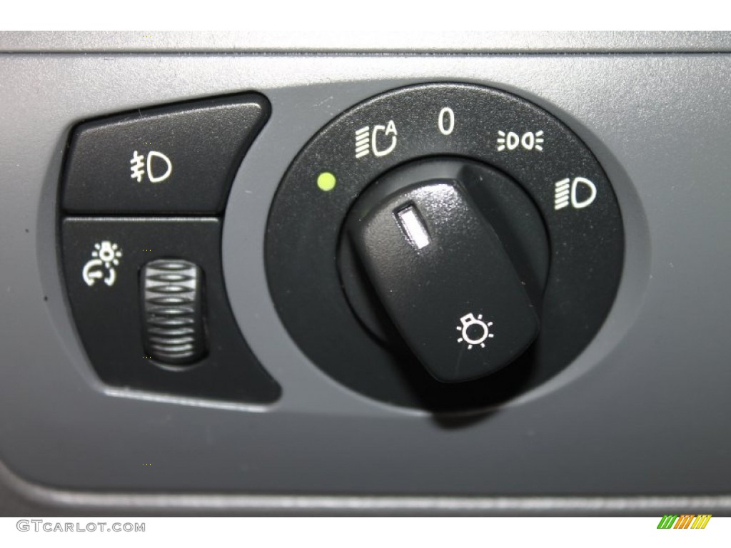 2005 BMW 6 Series 645i Convertible Controls Photo #84515376