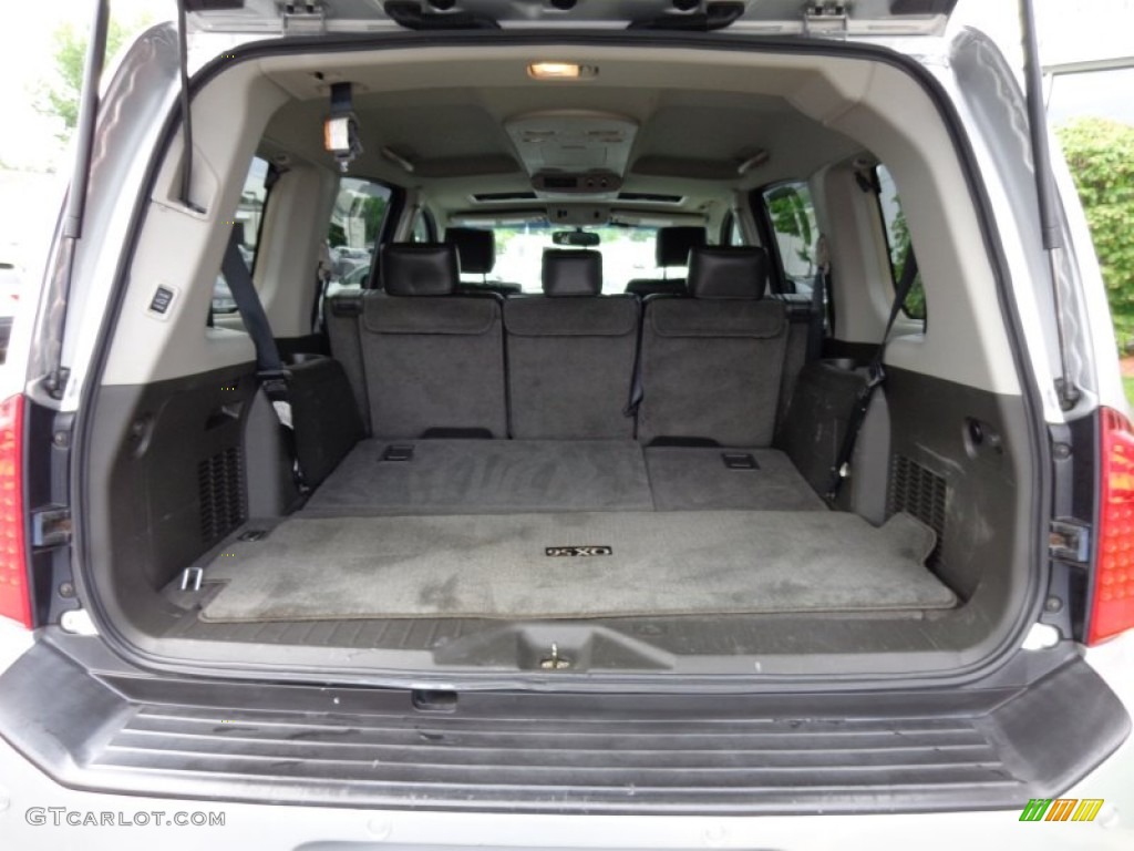 2006 Infiniti QX 56 4WD Trunk Photo #84515703