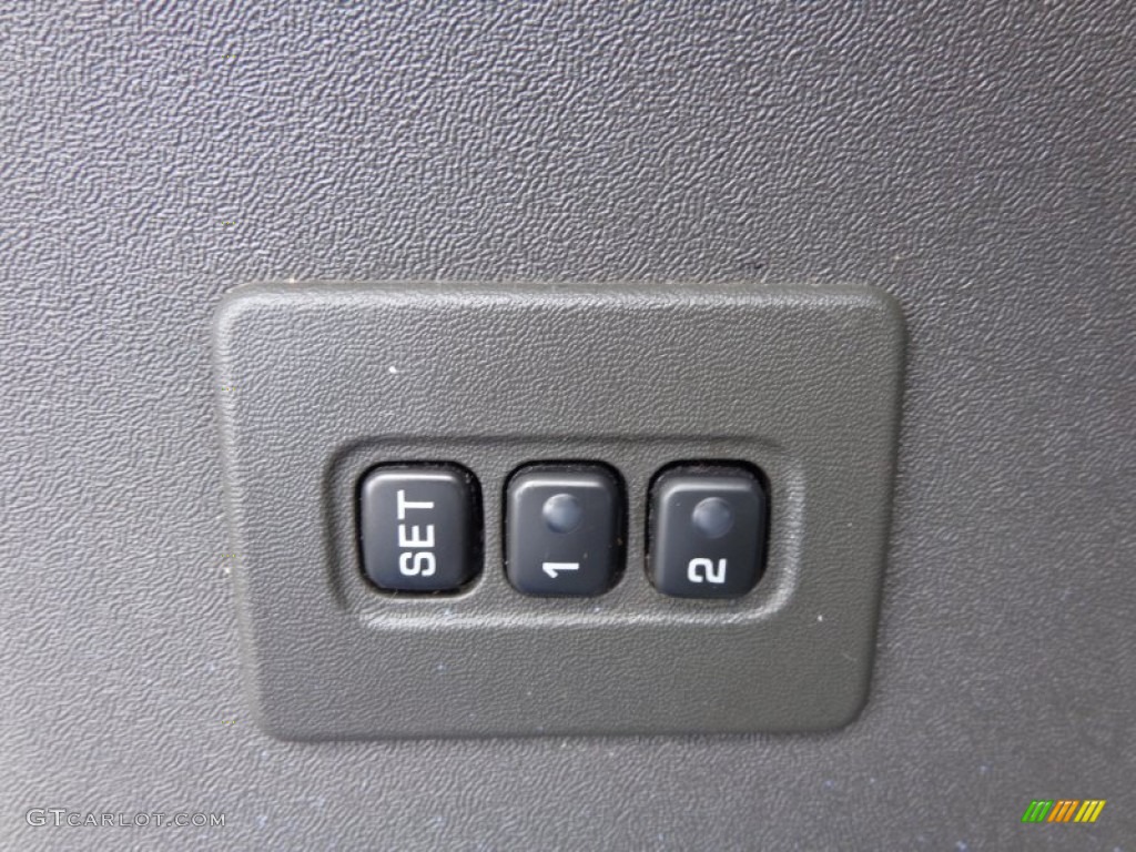 2006 Infiniti QX 56 4WD Controls Photo #84515835