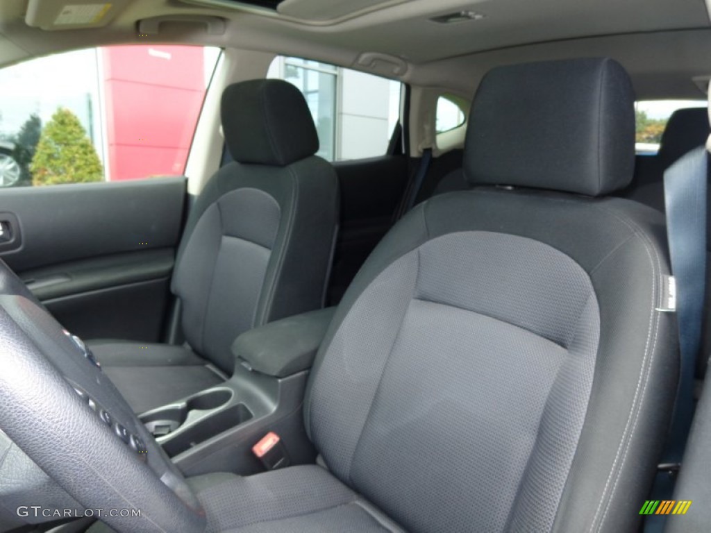 2011 Rogue SV AWD - Pearl White / Black photo #7