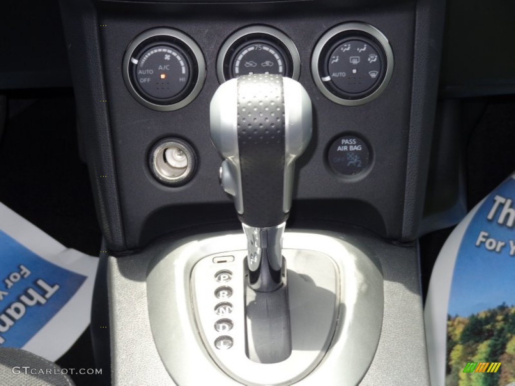 2011 Rogue SV AWD - Pearl White / Black photo #15
