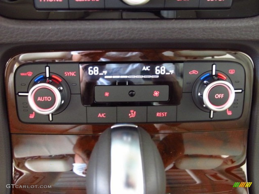 2014 Volkswagen Touareg V6 Lux 4Motion Controls Photo #84519358