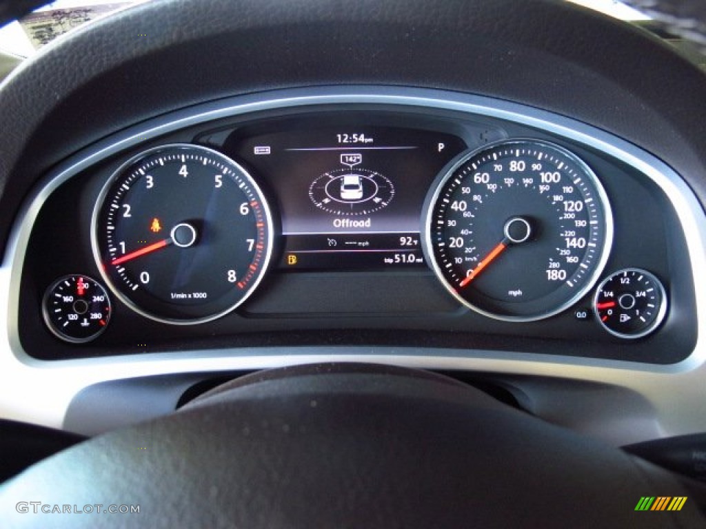 2014 Volkswagen Touareg V6 Lux 4Motion Gauges Photo #84519445