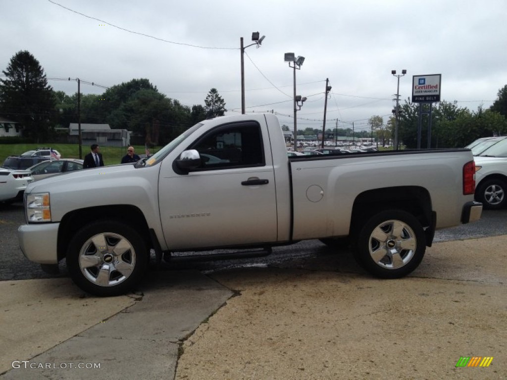 2011 Silverado 1500 LS Regular Cab - Sheer Silver Metallic / Dark Titanium photo #16