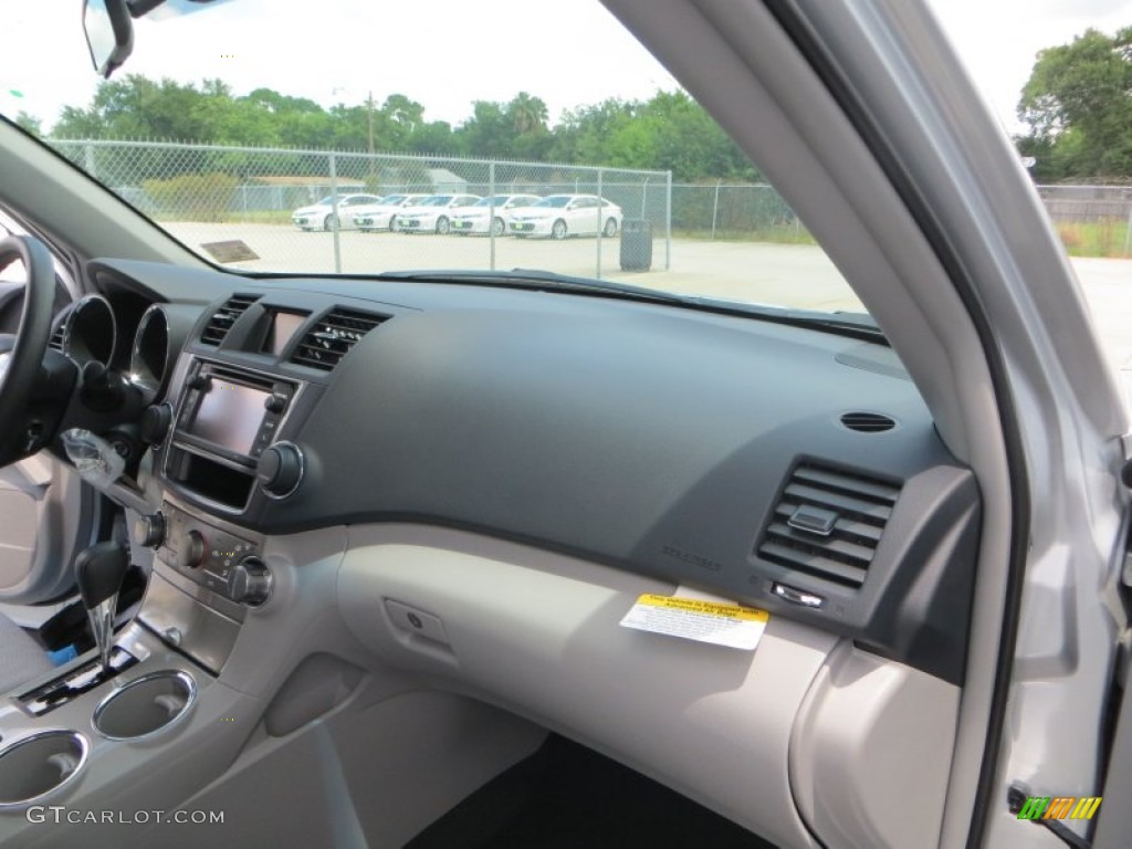 2013 Highlander V6 - Classic Silver Metallic / Ash photo #15