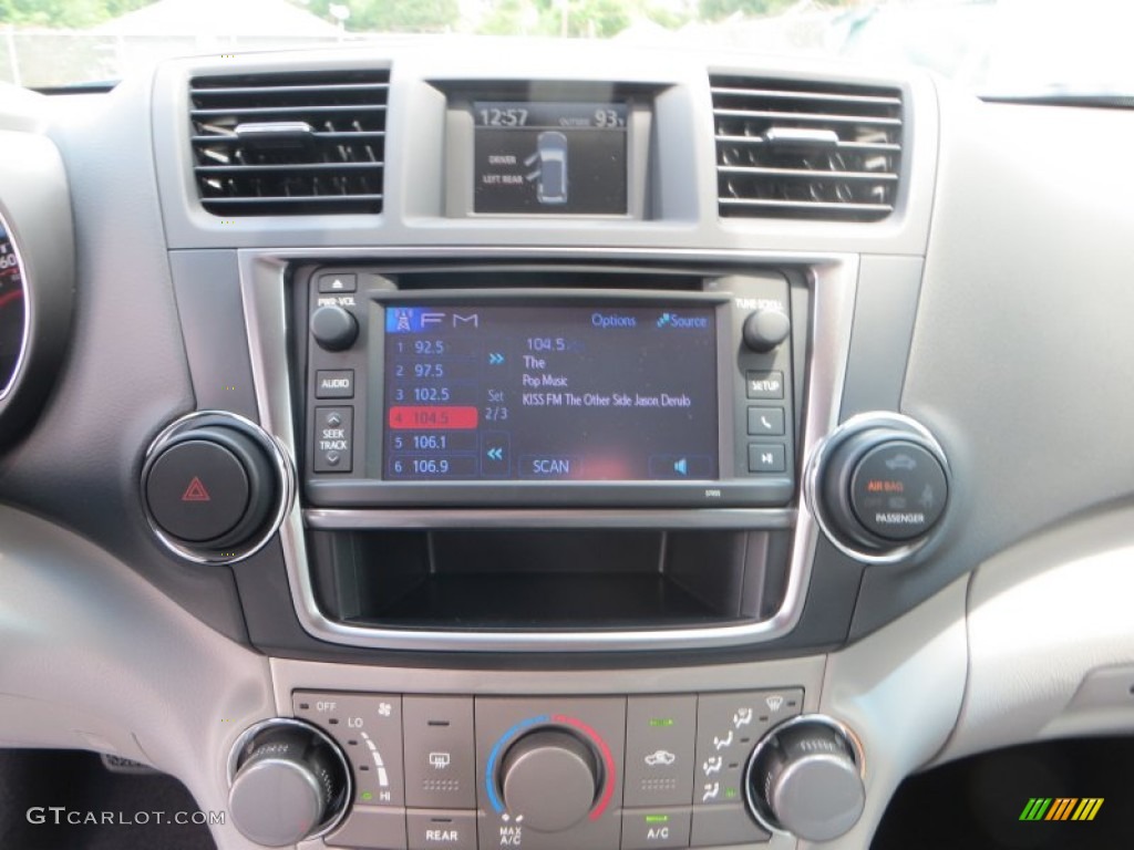 2013 Highlander V6 - Classic Silver Metallic / Ash photo #24