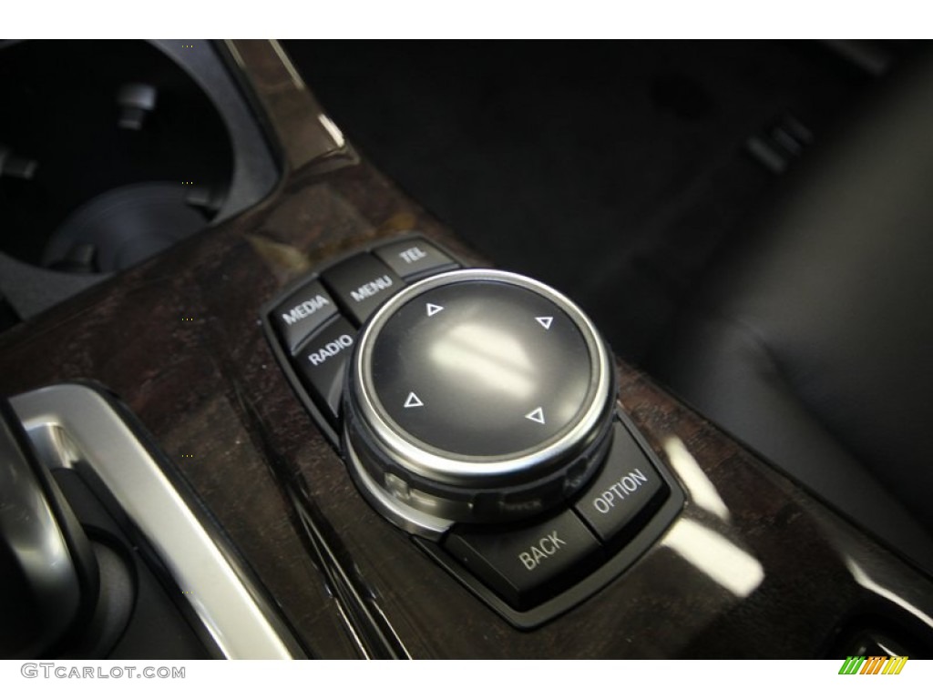 2014 BMW 5 Series 528i Sedan Controls Photo #84522601