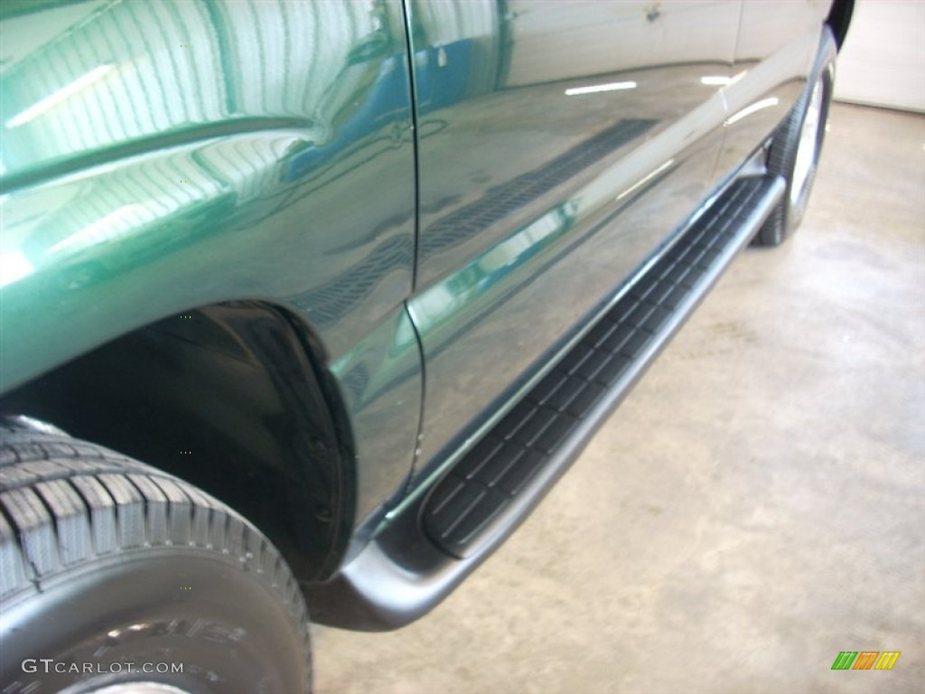 2003 Avalanche 1500 Z71 4x4 - Dark Green Metallic / Medium Neutral photo #24