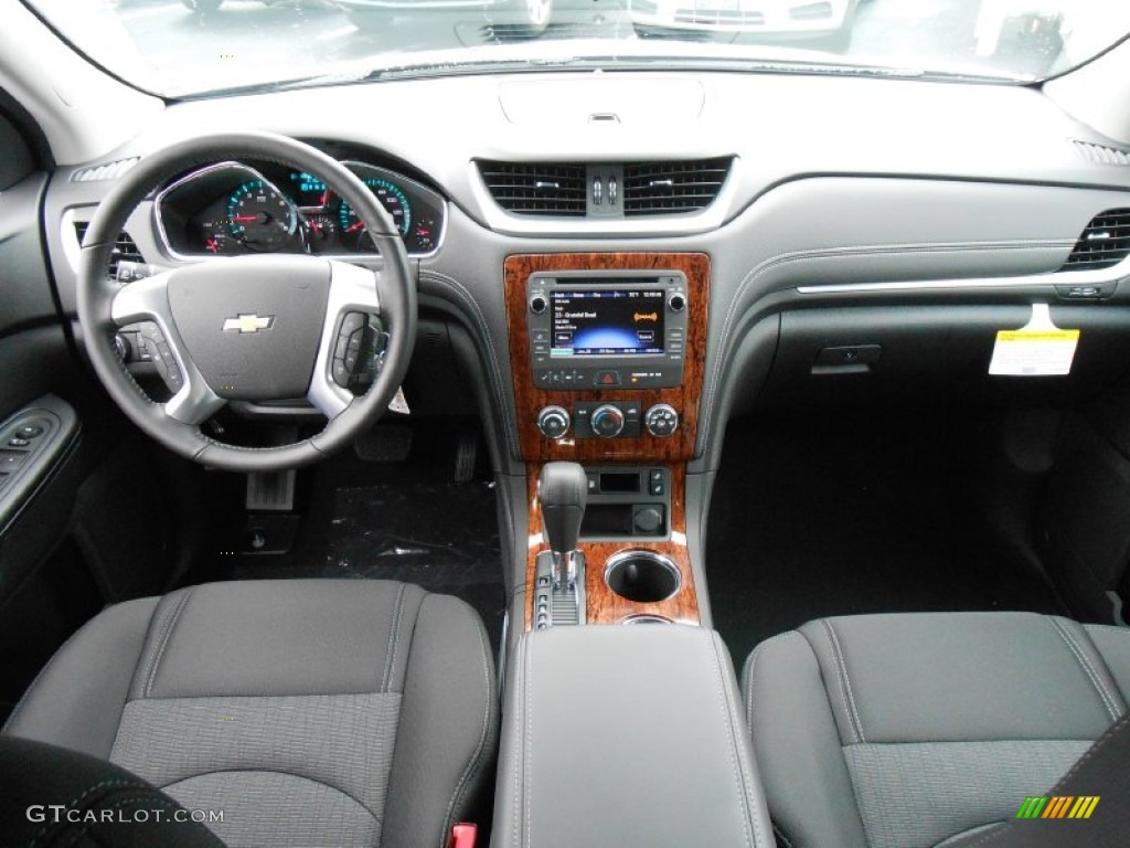 2014 Chevrolet Traverse LT Dashboard Photos