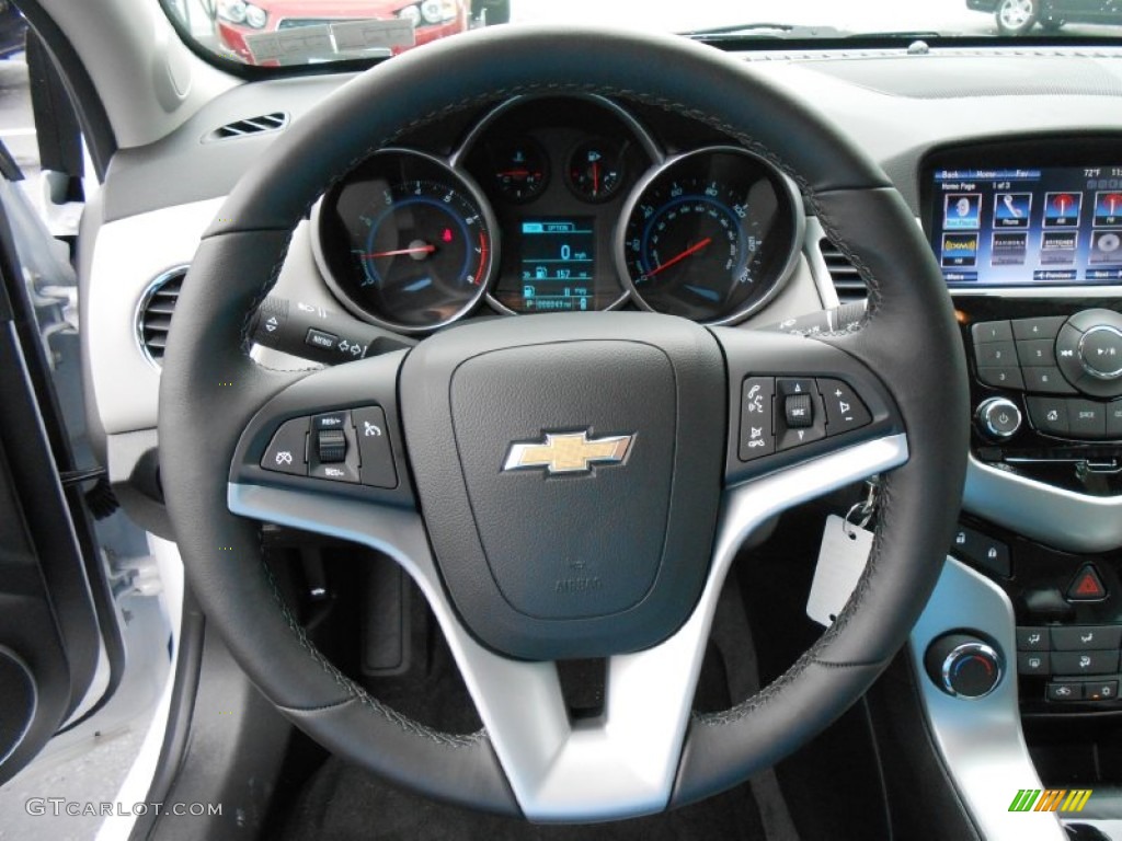 2013 Cruze LT - Summit White / Medium Titanium photo #13