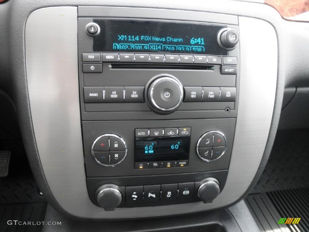 2014 GMC Sierra 2500HD SLT Crew Cab 4x4 Controls Photo #84536530