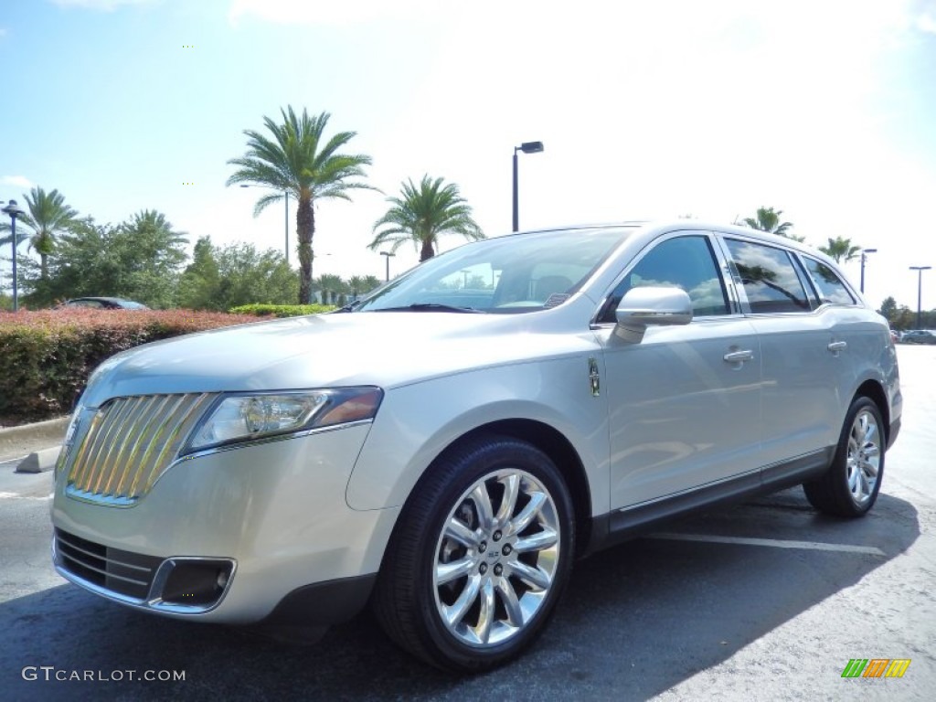 Ingot Silver Metallic 2010 Lincoln MKT FWD Exterior Photo #84536623