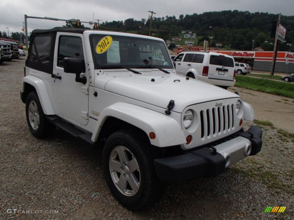 2012 Wrangler Sahara 4x4 - Bright White / Black photo #3