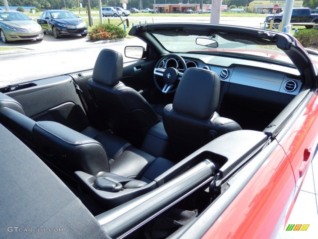 2006 Mustang GT Premium Convertible - Torch Red / Dark Charcoal photo #12