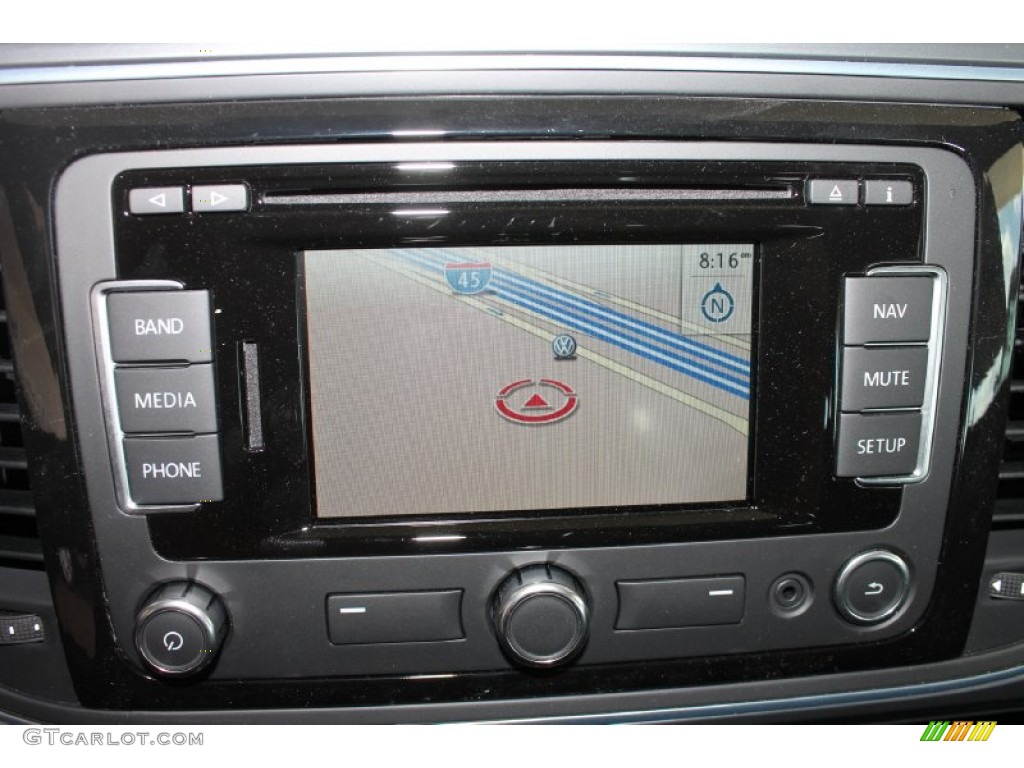 2013 Volkswagen Beetle R-Line Navigation Photos