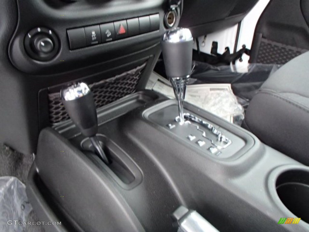 2014 Jeep Wrangler Unlimited Sport S 4x4 5 Speed Automatic Transmission Photo #84541006