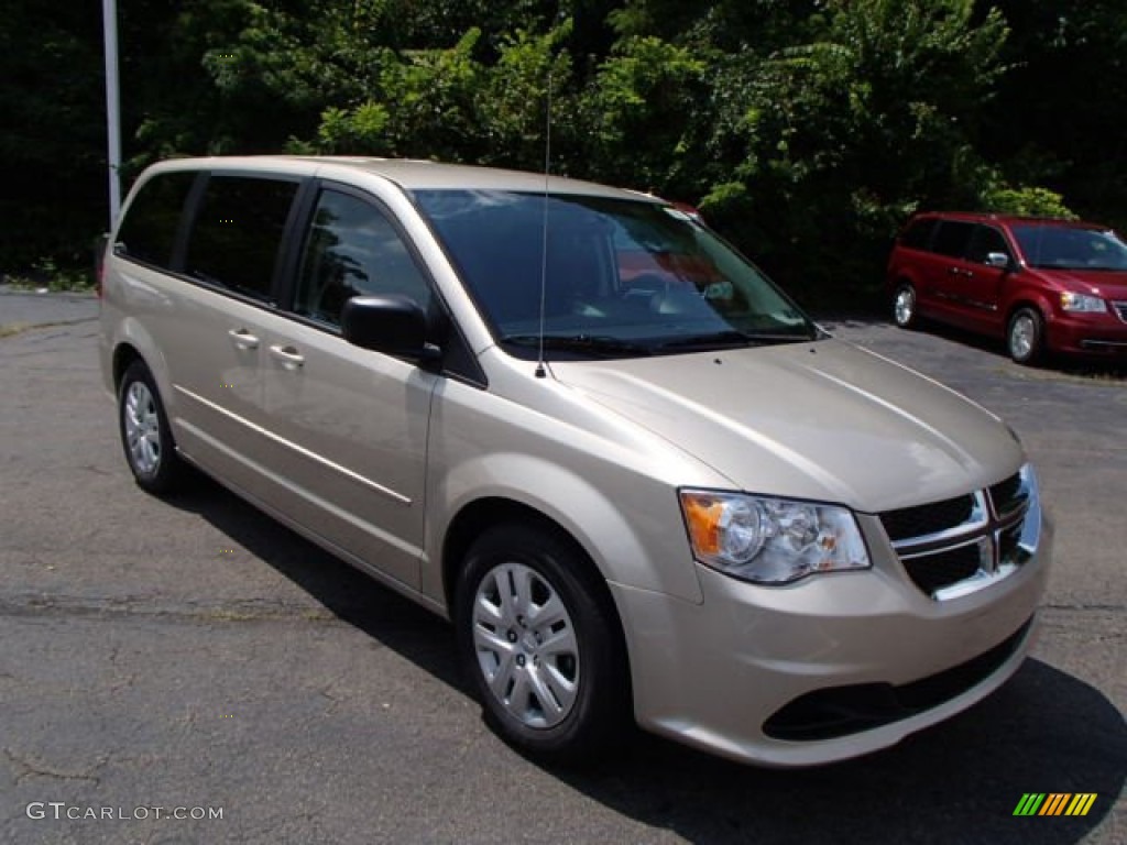 2014 Grand Caravan SE - Cashmere Pearl / Black/Light Graystone photo #3