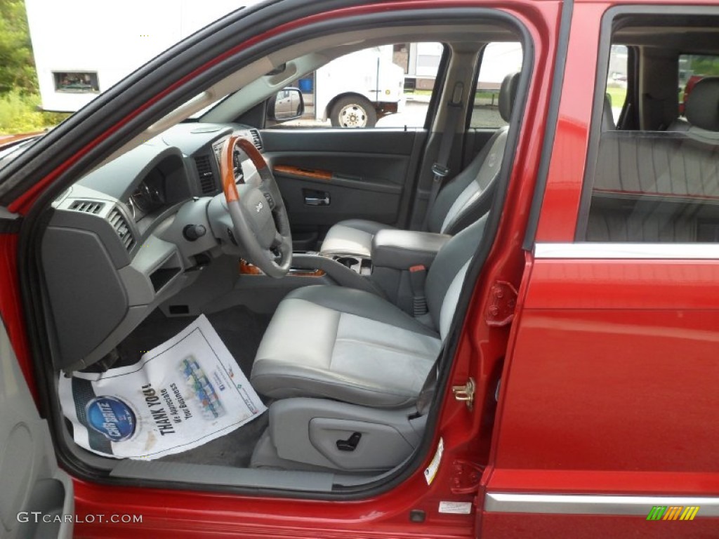 2006 Grand Cherokee Overland 4x4 - Inferno Red Crystal Pearl / Medium Slate Gray photo #31