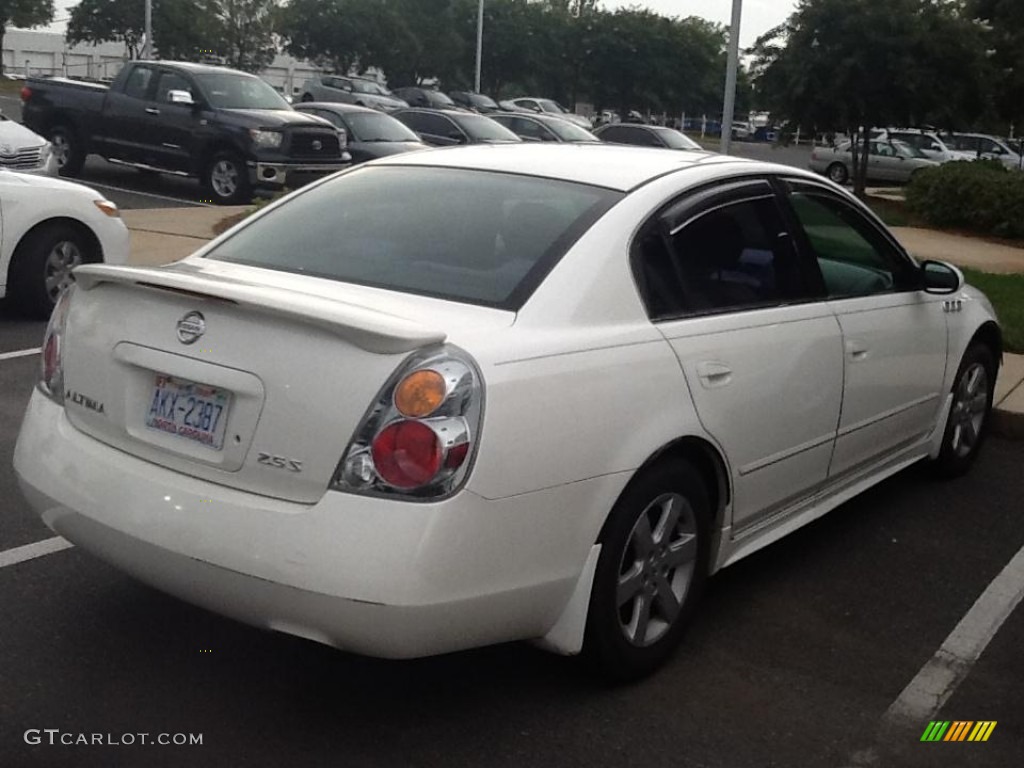 2003 Altima 2.5 S - Cloud White / Charcoal photo #3