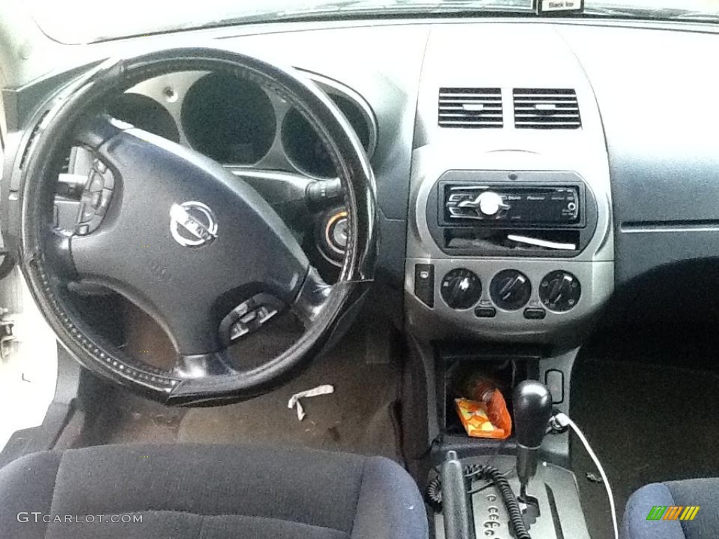 2003 Altima 2.5 S - Cloud White / Charcoal photo #8