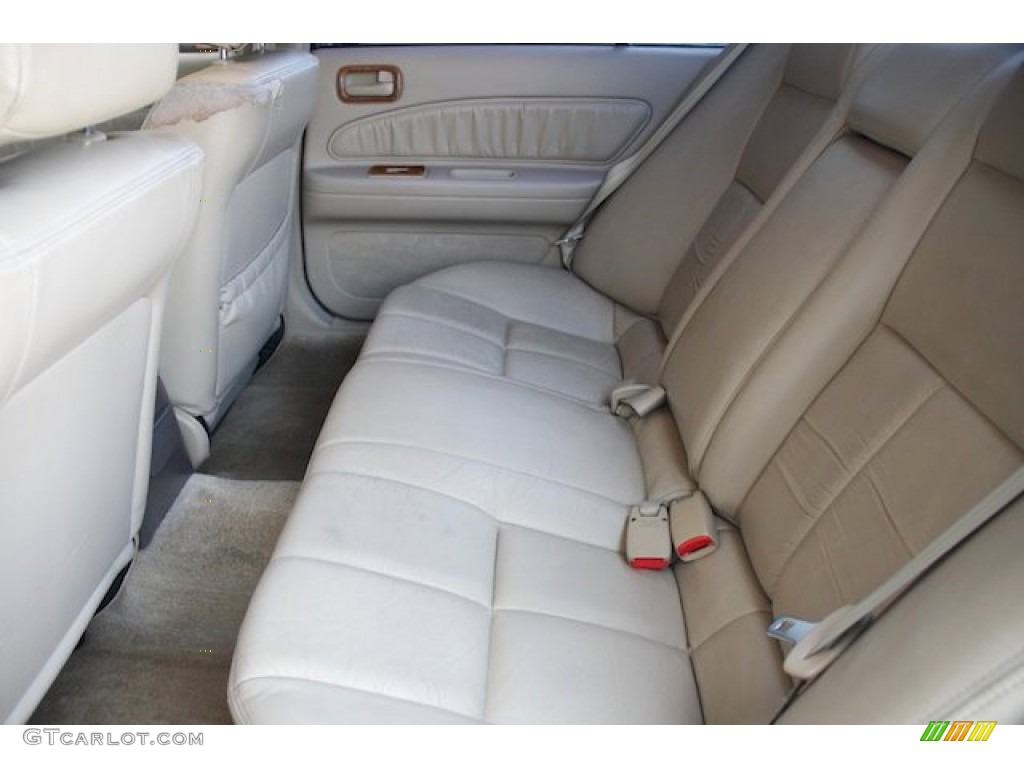 1995 Maxima GLE - Arctic White Pearl / Beige photo #4