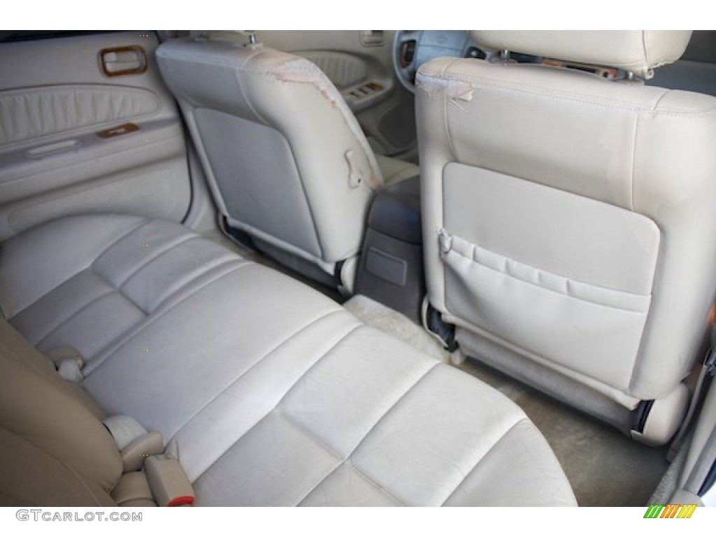 1995 Maxima GLE - Arctic White Pearl / Beige photo #18