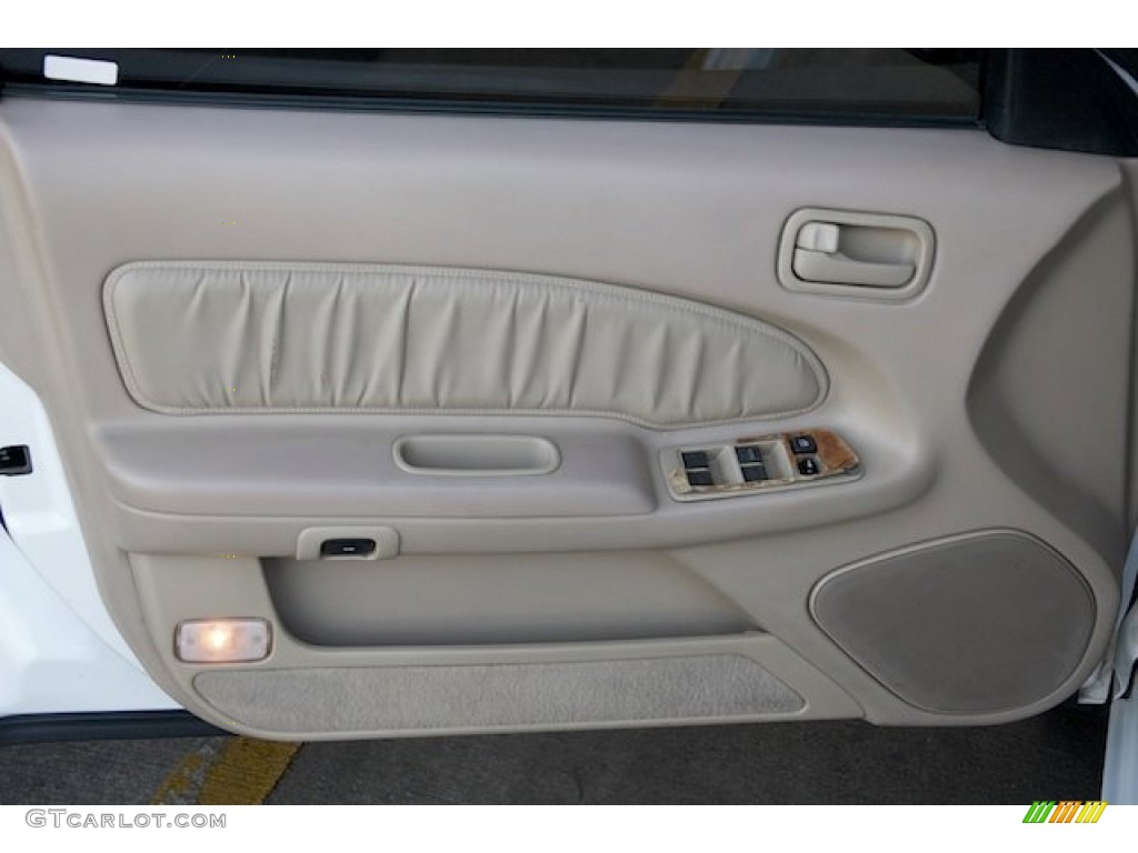 1995 Maxima GLE - Arctic White Pearl / Beige photo #24