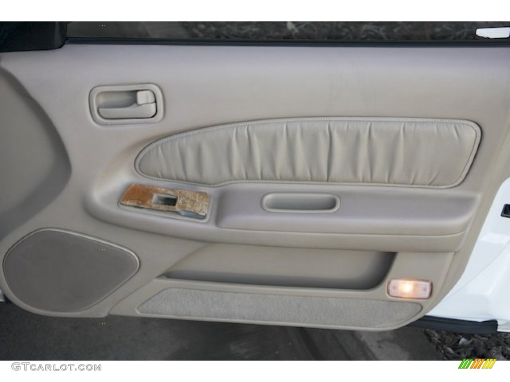 1995 Maxima GLE - Arctic White Pearl / Beige photo #27