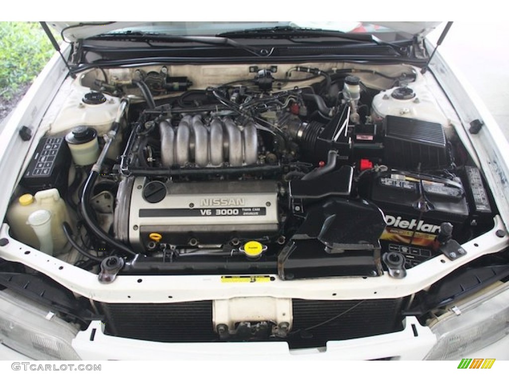 1995 Maxima GLE - Arctic White Pearl / Beige photo #28