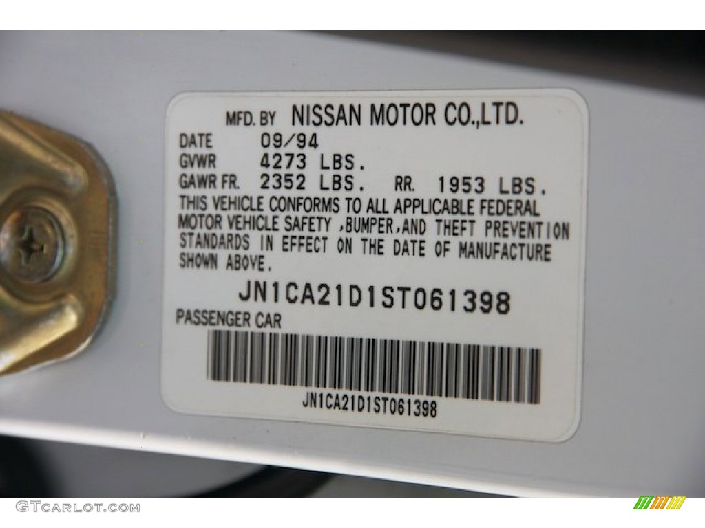 1995 Maxima GLE - Arctic White Pearl / Beige photo #33