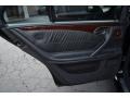 Black - E 320 Sedan Photo No. 19