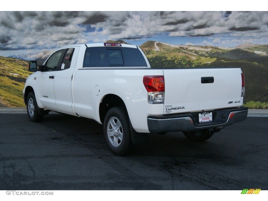 2013 Tundra Double Cab 4x4 - Super White / Graphite photo #2