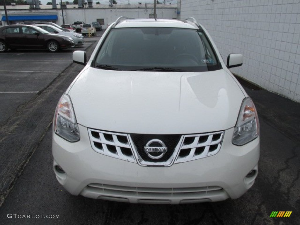 2011 Rogue SL AWD - Pearl White / Black photo #5