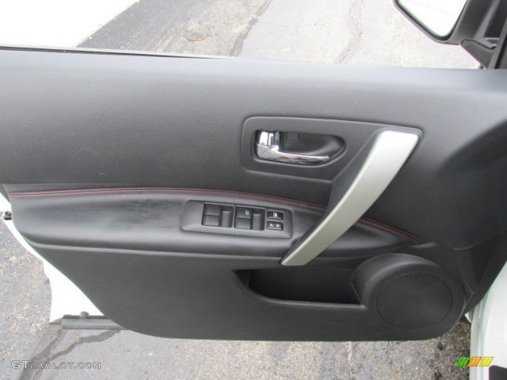 2011 Rogue SL AWD - Pearl White / Black photo #15