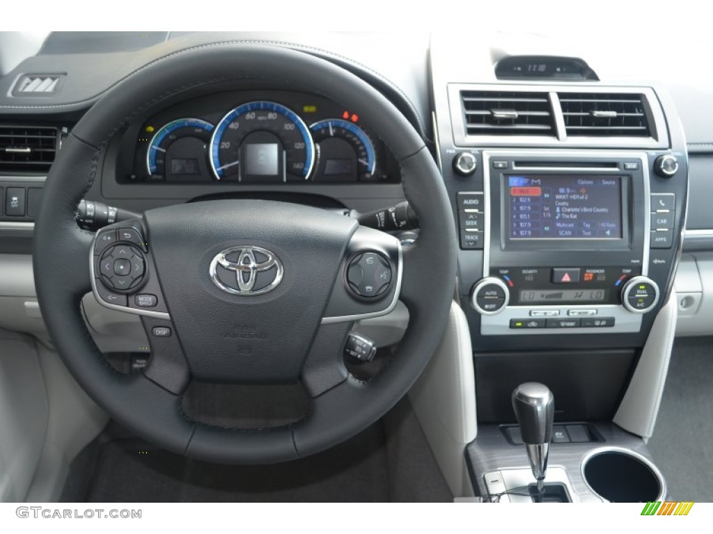 2013 Camry Hybrid XLE - Cosmic Gray Metallic / Light Gray photo #10