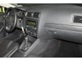 Black - Jetta SE Sedan Photo No. 35