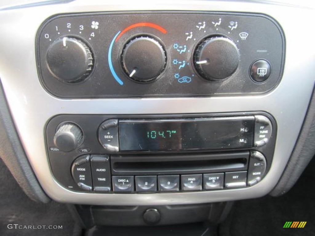 2006 Sebring Touring Sedan - Linen Gold Metallic Pearl / Dark Slate Gray photo #14