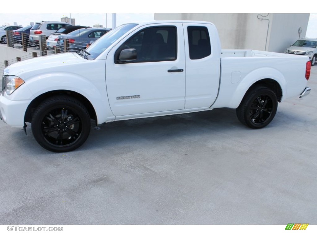 2009 Equator Extended Cab - Glacier White / Graphite photo #5
