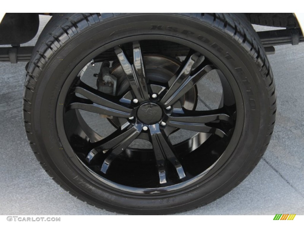 2009 Equator Extended Cab - Glacier White / Graphite photo #6