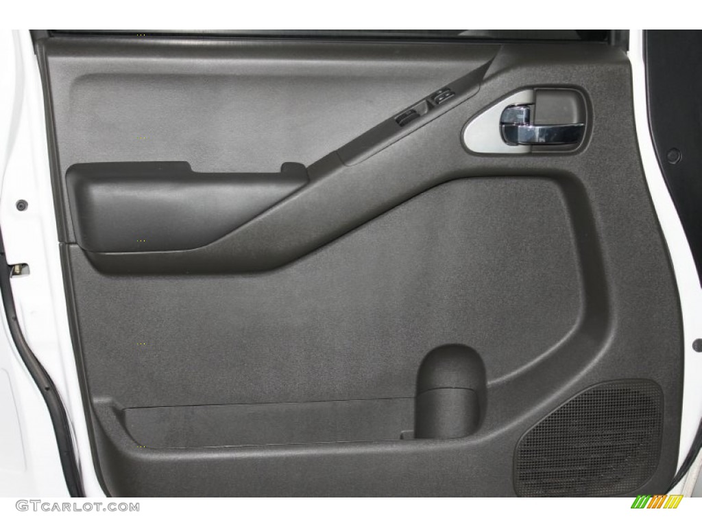 2009 Equator Extended Cab - Glacier White / Graphite photo #13